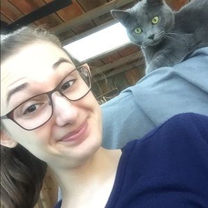 Meet your Posher, Emily